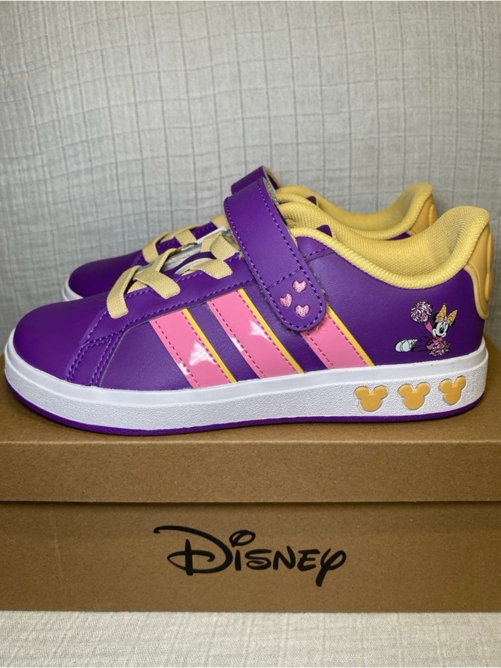 Adidas Court Minnie